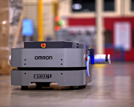 Hikrobot integrates wireless charging into AMRs - Wiferion