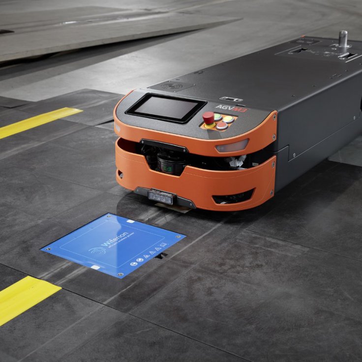 AGV Partner & Customers with integrated wireless charging - Wiferion