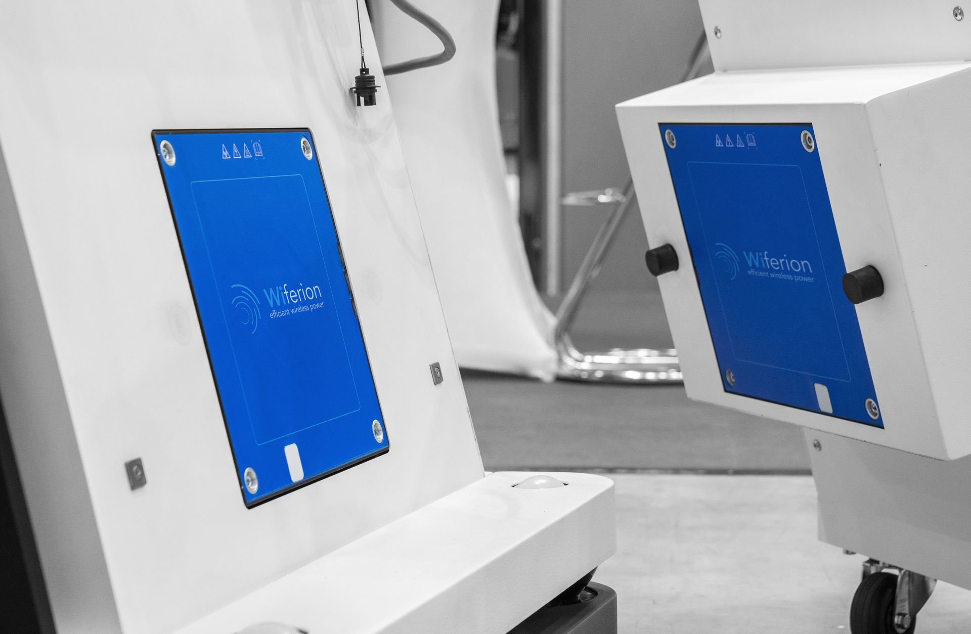 laden vertikal fts agv wireless charging robot