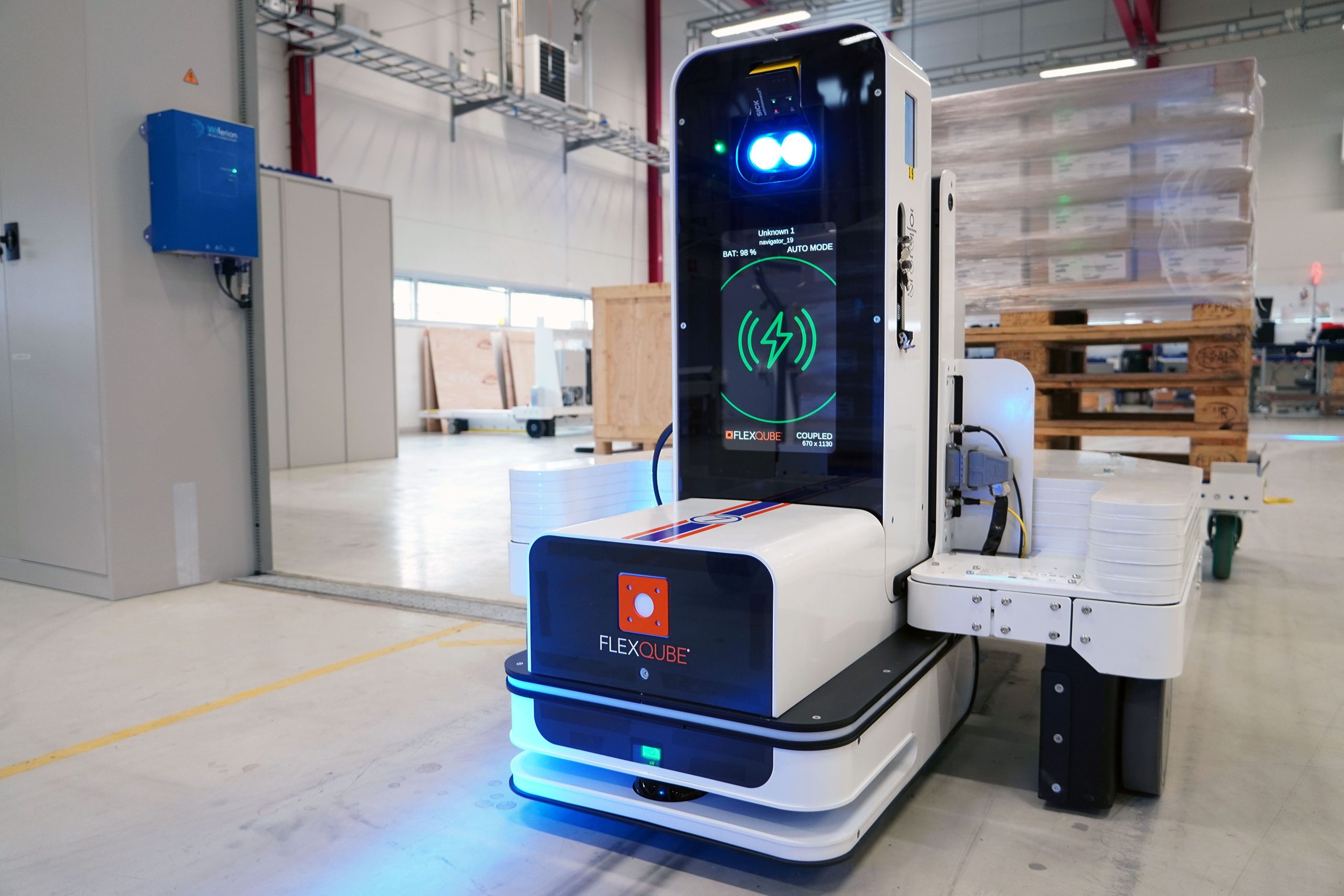 wiferion pm daimler trucks wireless charging industrial robots flexqube wiferion pm daimler trucks wireless charging industrial robots flexqube
