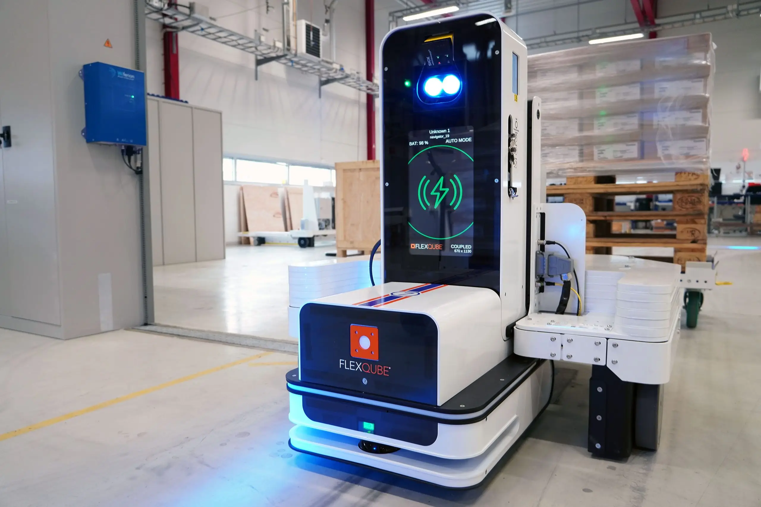 wiferion pm daimler trucks wireless charging industrial robots flexqube wiferion pm daimler trucks wireless charging industrial robots flexqube